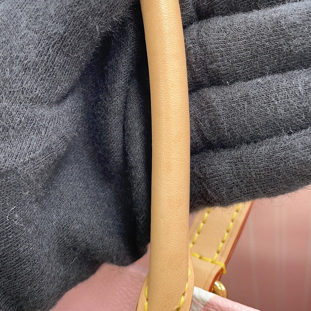 LOUIS VUITTON Onthego Rose claireM57641 Monogram / Giant Size GM