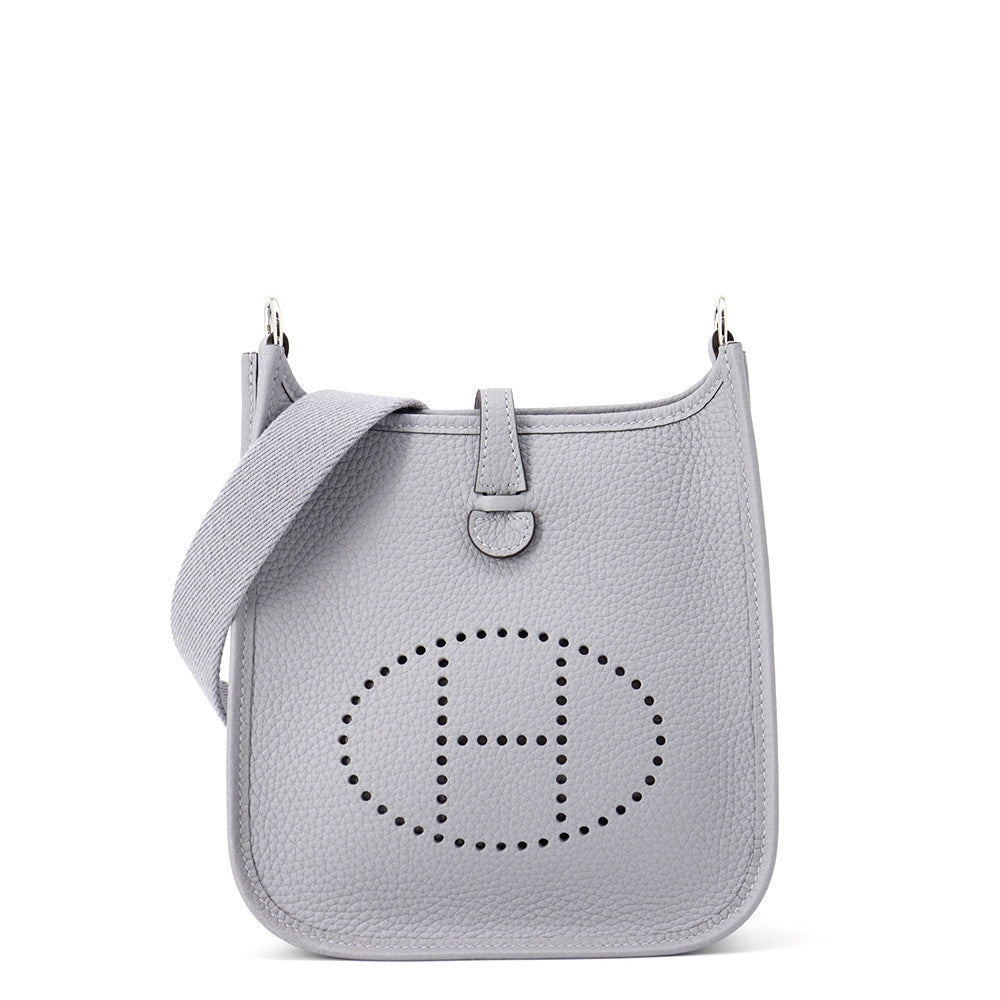 HERMES Evelyne Amazon Short Green Pantan Taurillon Clemence Size TPM