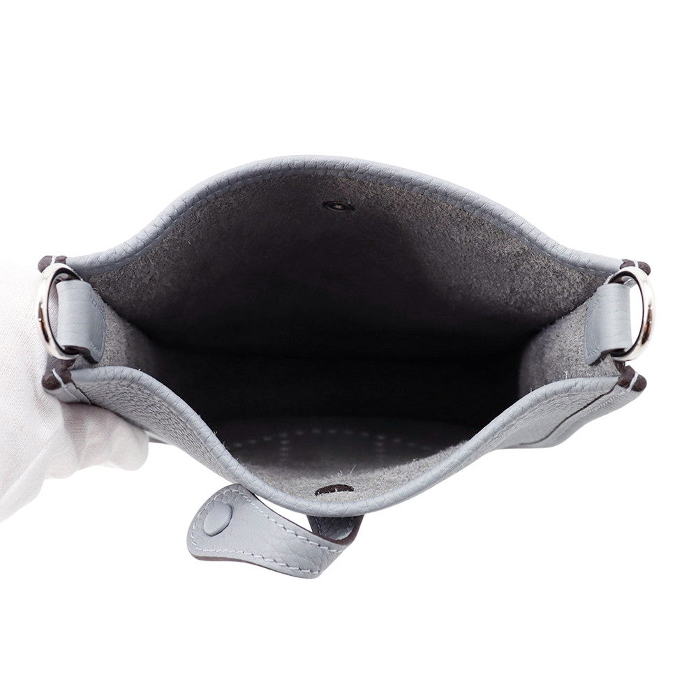 HERMES Evelyne Amazon Short Green Pantan Taurillon Clemence Size TPM