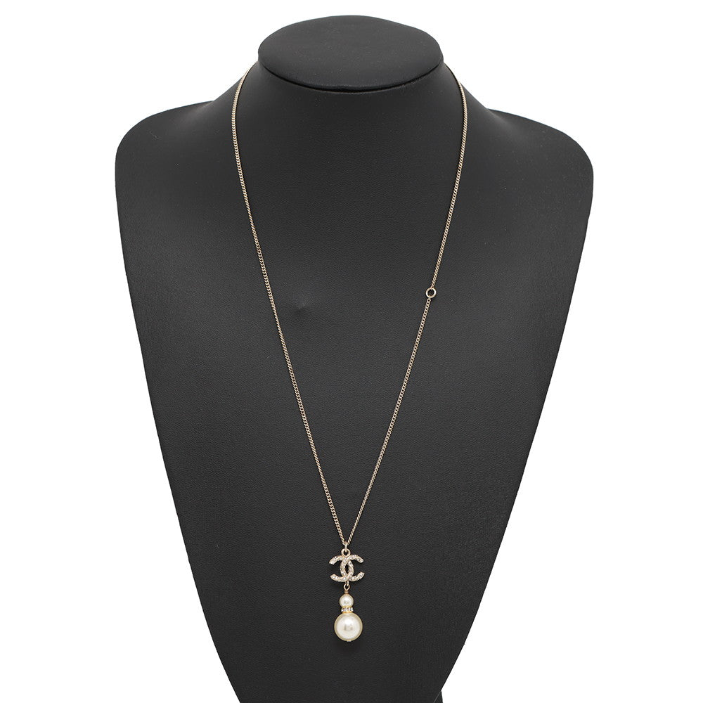 CHANEL Twisted CC Logo NecklaceA53161 Gold Plated Rhinestone Faux Pearl