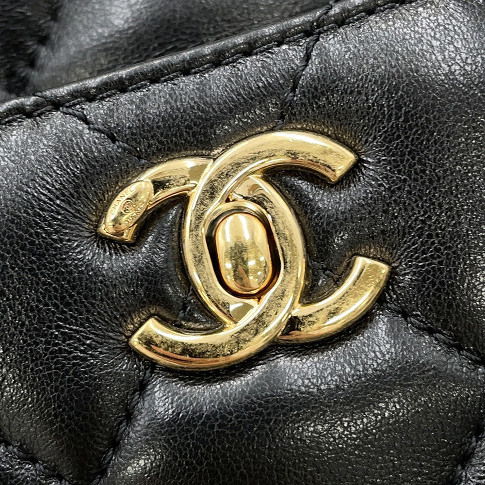 CHANEL Matelasse Camera Case ChainShoulder Bag BlackAS5181 Lambskin
