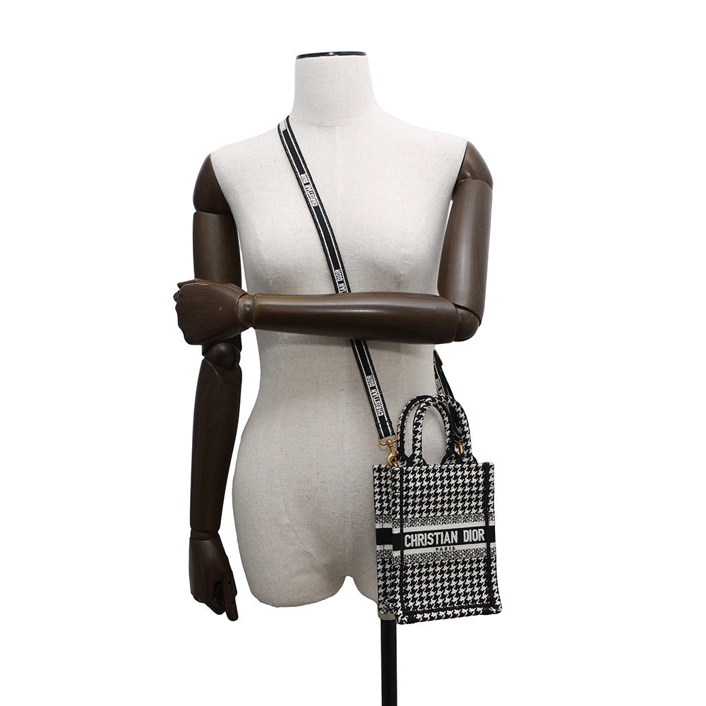 Dior Book Tote Mini Phone Bag Vertical Black/WhiteS5555CZAE Canvas