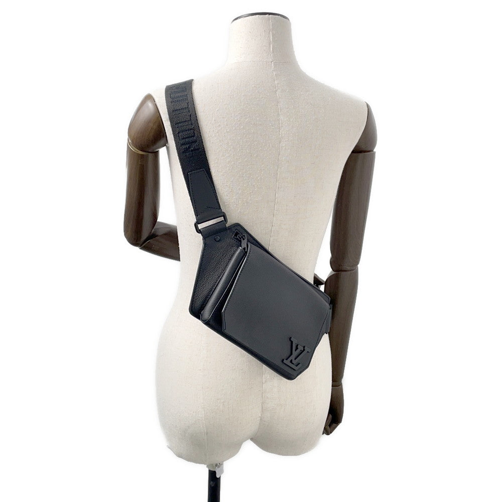 LOUIS VUITTON takeoff sling NoirM57081 Grain Leather