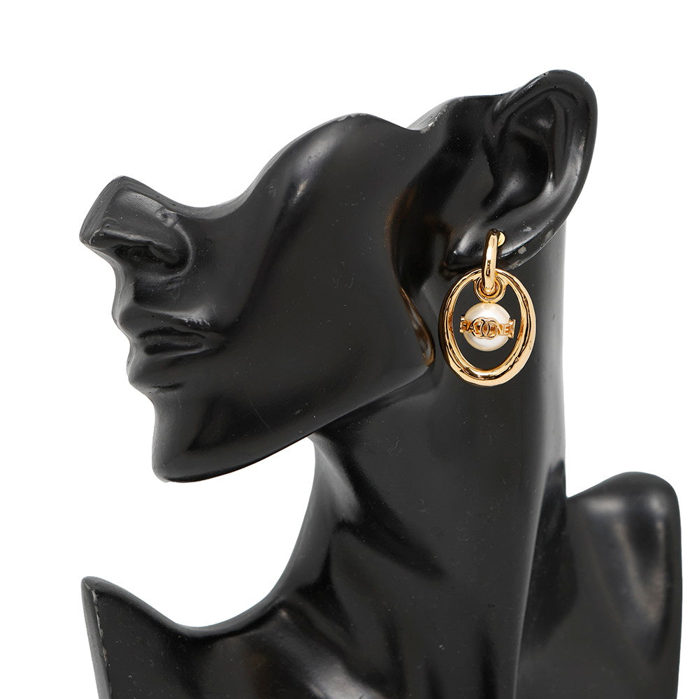 CHANEL Pearl logo Metal Faux Pearl