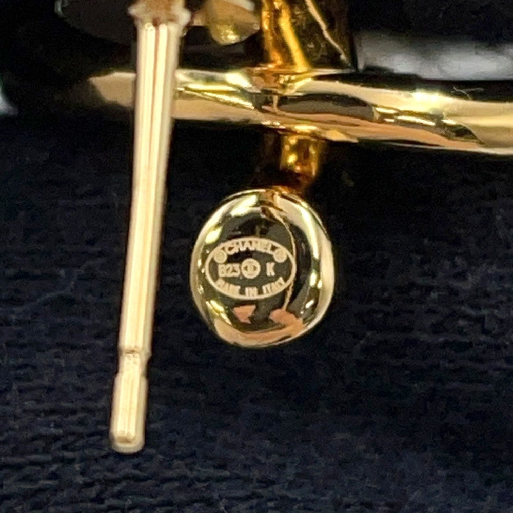 CHANEL Pearl logo Metal Faux Pearl