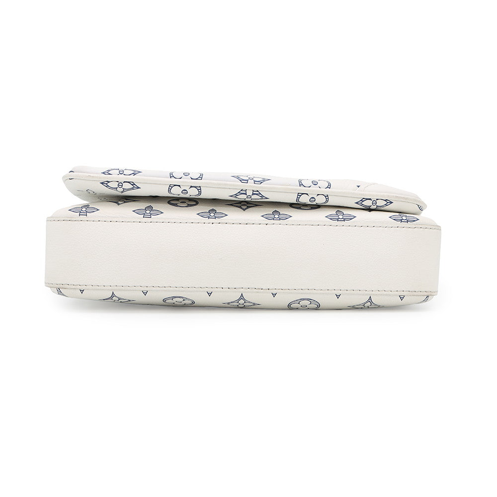 LOUIS VUITTON Trio Messenger WhiteM24754 Monogram Shadow