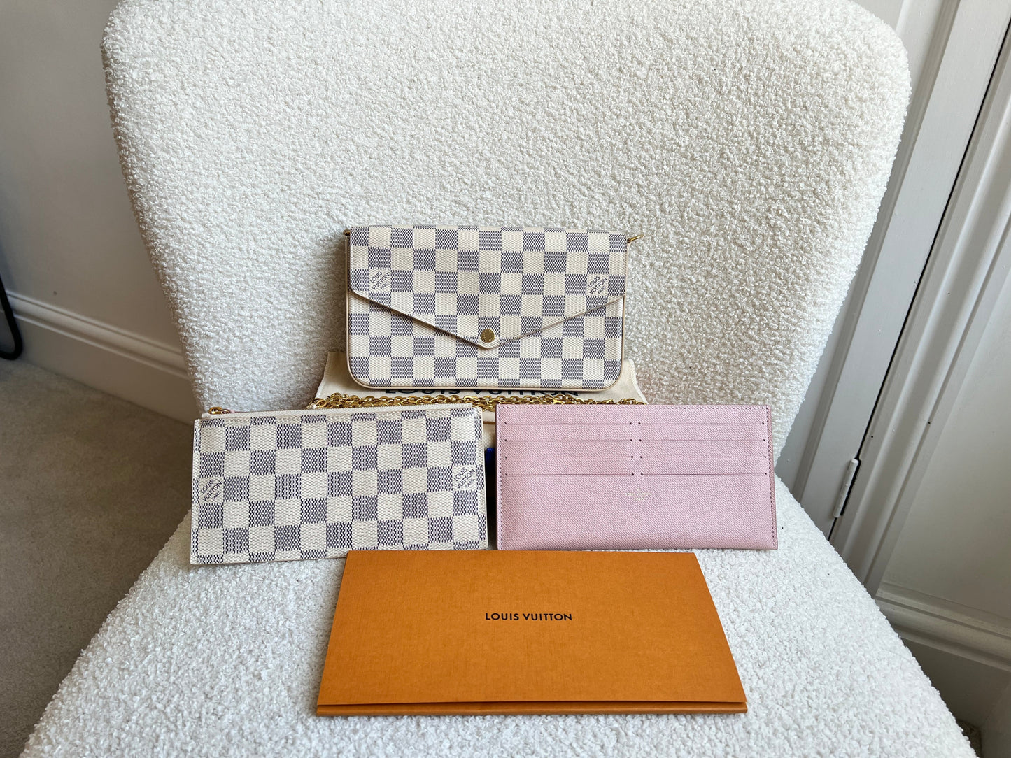 Louis Vuitton Felicie Pochette Damier Azur (RRP £1090)