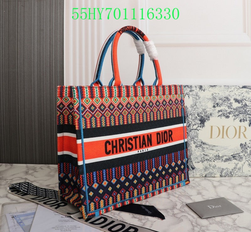 Christian Dior Luxury Bag - The Tote   334