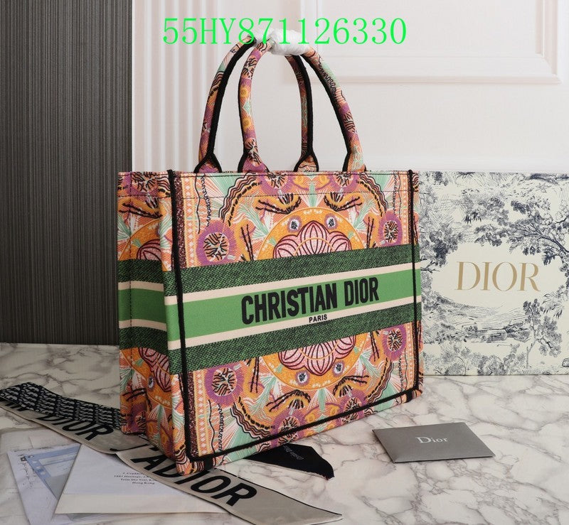Christian Dior Luxury Bag - The Tote   229