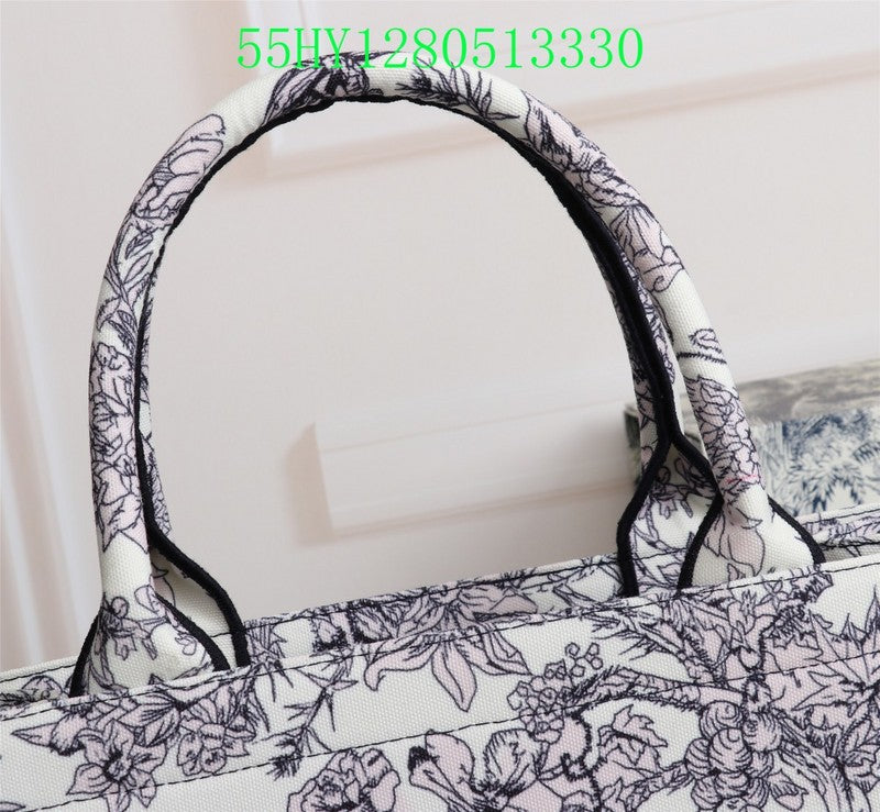 Christian Dior Luxury Bag - The Tote   195