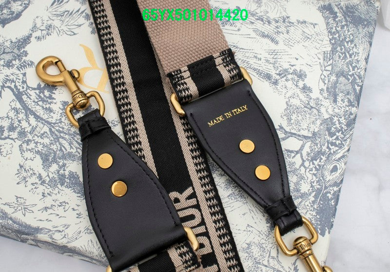 Christian Dior Luxury Bag - The Tote   551