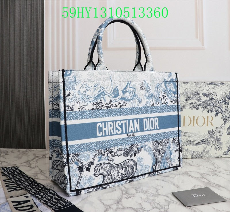 Christian Dior Luxury Bag - The Tote   193