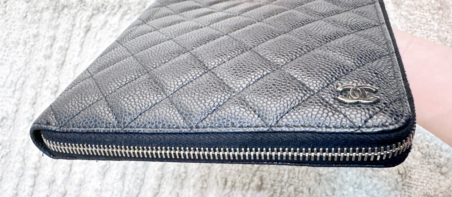 CHANEL Caviar Quilted Zip Around Notebook Agenda Cover Black