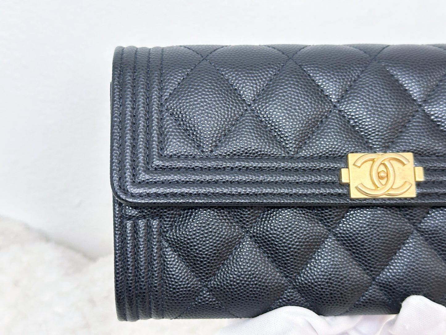 CHANEL Black Quilted Caviar Large Boy Gusset Flap Wallet 3199 holo card