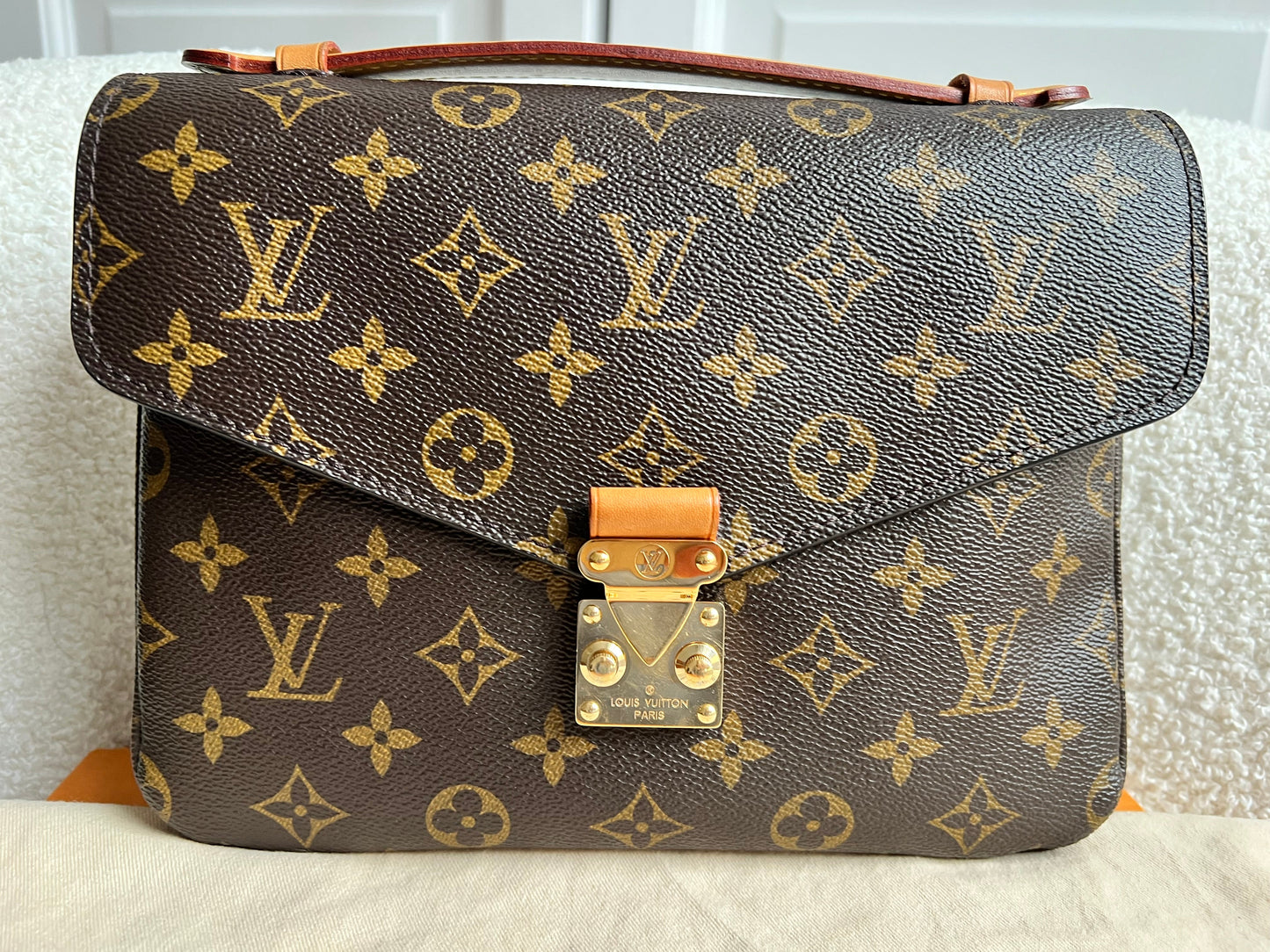 Louis Vuitton Pochette Metis Monogram (RRP £2,020)