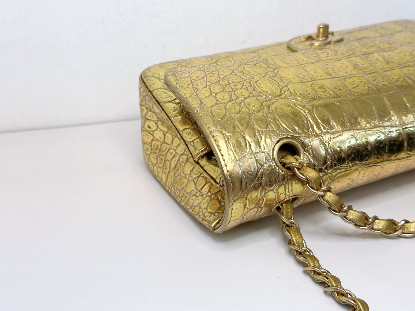 Chanel 19A Medium Calfskin Crocodile Embossed Gold Metallic Flap Bag 2803 holo card