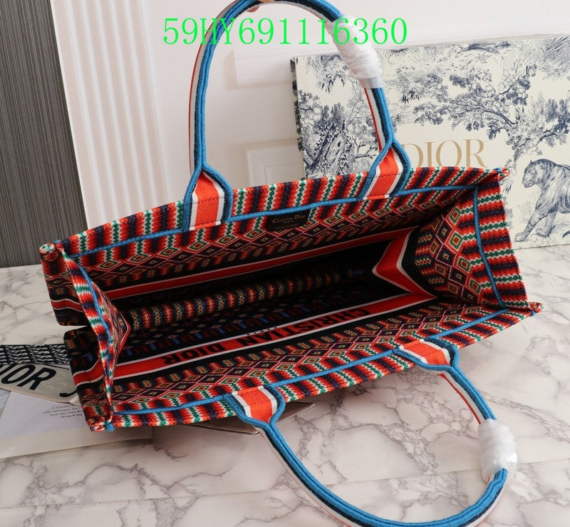 Christian Dior Luxury Bag - The Tote   331
