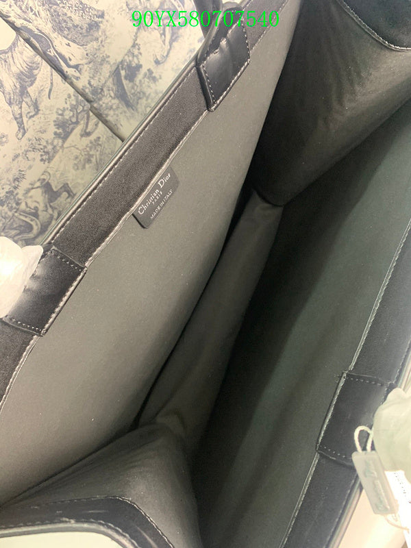 Christian Dior Luxury Bag - The Tote   342