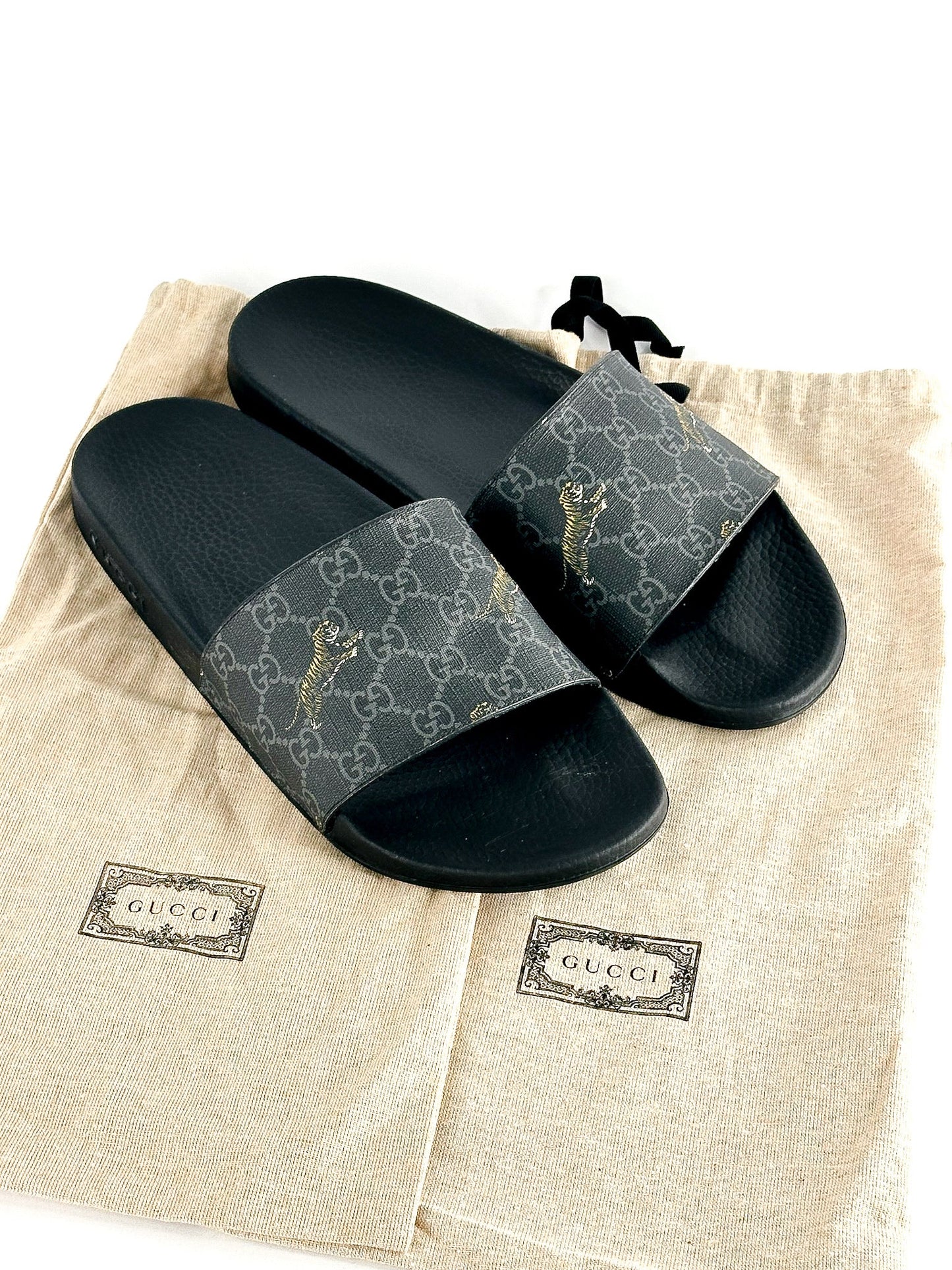 Gucci Black GG Supreme Tiger Flat Slides Size 11