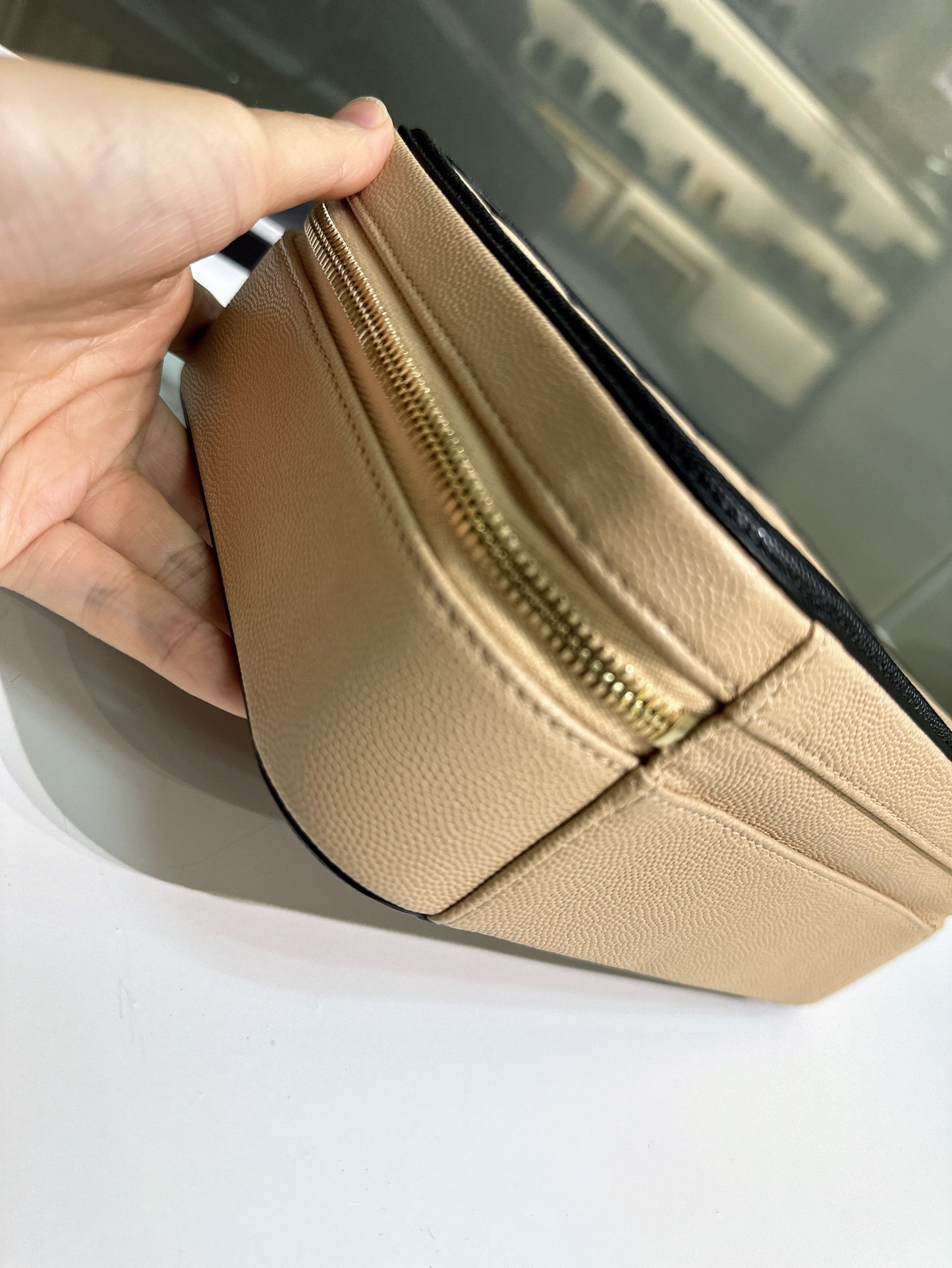 Chanel Medium Vanity Case Beige Black