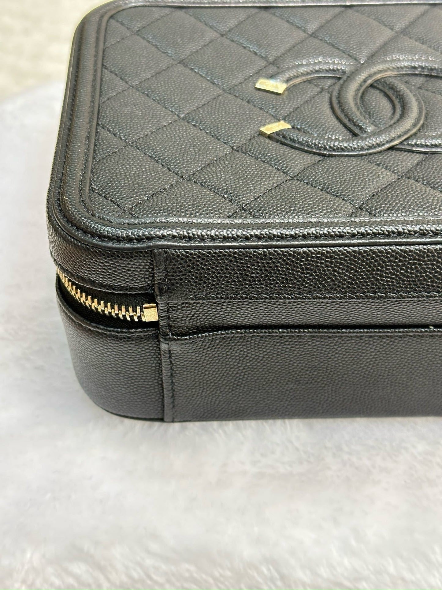 Chanel Medium Filigree Vanity Case Quilted Caviar Black GHW 2899 holo card