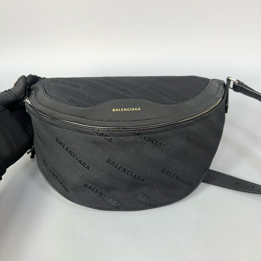 Preloved Balenciaga bumbag black 25cm*17cm XJ11378