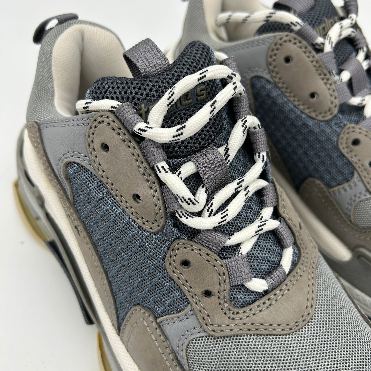 Balenciaga Triple S Gray Shoes in Grey, US Men`s Size 9 24080810