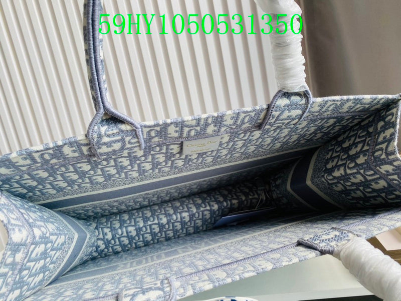 Christian Dior Luxury Bag - The Tote   257