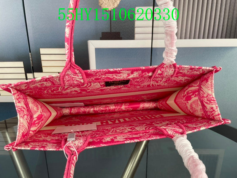 Christian Dior Luxury Bag - The Tote   189