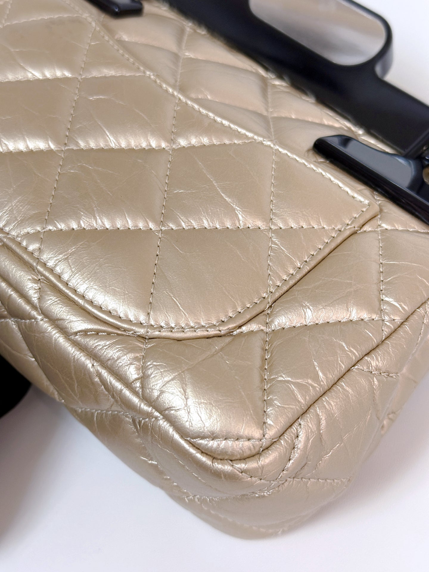 Chanel Aged Calfskin Quilted 2.55 Reissue Mini Hanger Flap Gold 2355 holo card