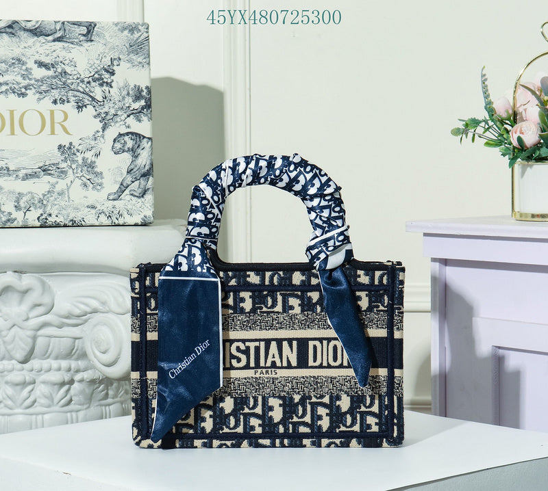 Christian Dior Luxury - The Tote   404