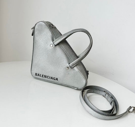 Preloved Balenciaga clutch silver 24cm
