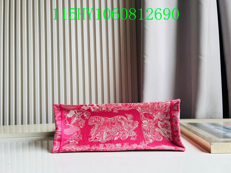 Christian Dior Luxury Bag - The Tote   259