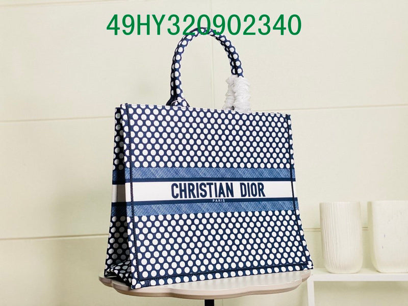 Christian Dior Luxury Bag - The Tote   360