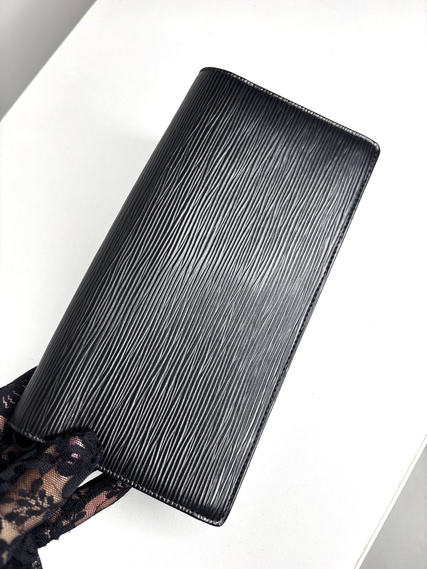 Louis Vuitton Hornfleur Black Epi Leather Pochette Clutch Bag - Preloved