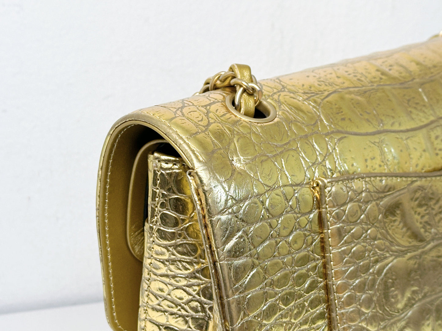 Chanel 19A Medium Calfskin Crocodile Embossed Gold Metallic Flap Bag 2803 holo card