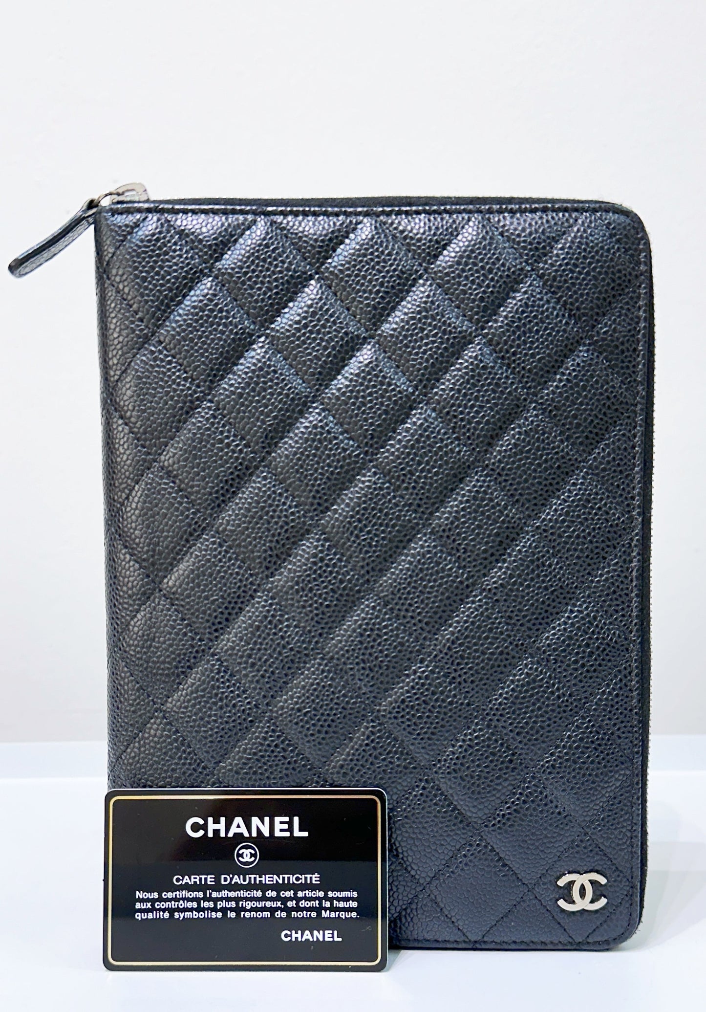 CHANEL Caviar Quilted Zip Around Notebook Agenda Cover Black