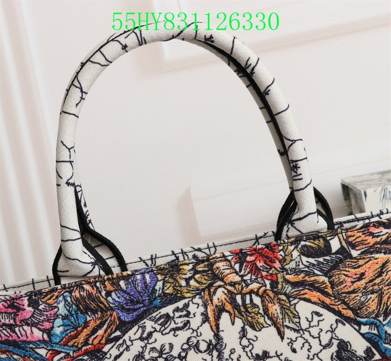 Christian Dior Luxury Bag - The Tote   234
