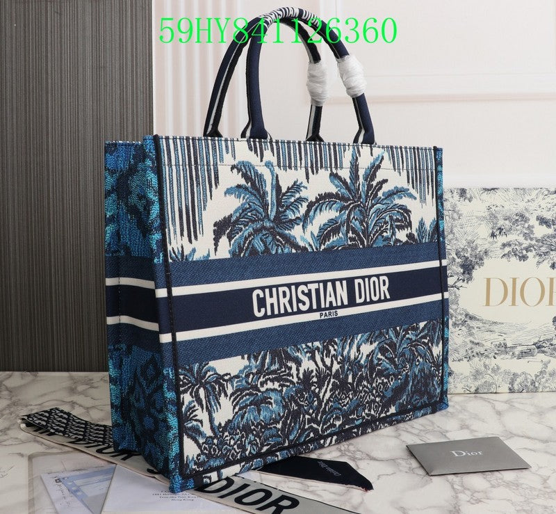 Christian Dior Luxury Bag - The Tote   232