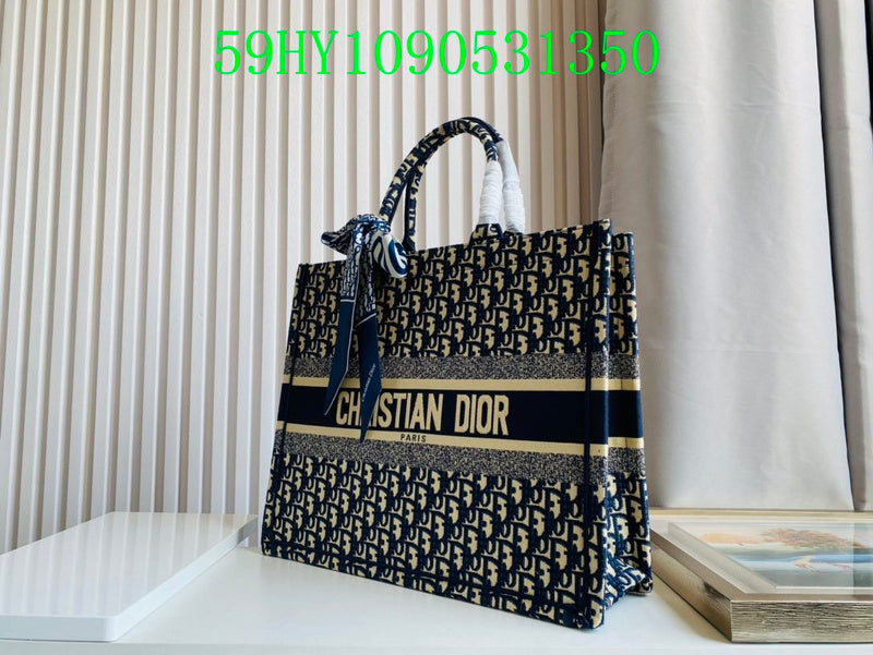 Christian Dior Luxury Bag - The Tote   253
