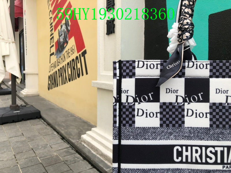 Christian Dior Luxury Bag - The Tote   314