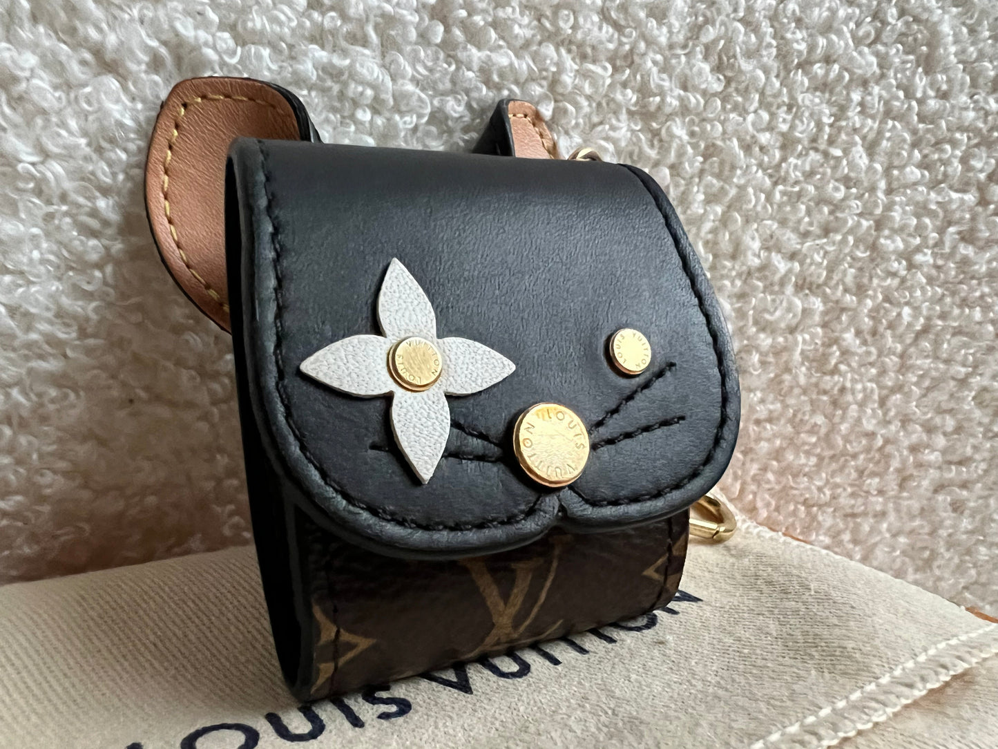 Louis Vuitton Monogram Mouse airpods Case (RRP £350)