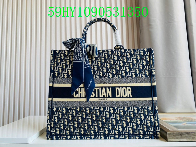 Christian Dior Luxury Bag - The Tote   253