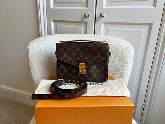 Louis Vuitton Pochette Metis Monogram (RRP £2,020)