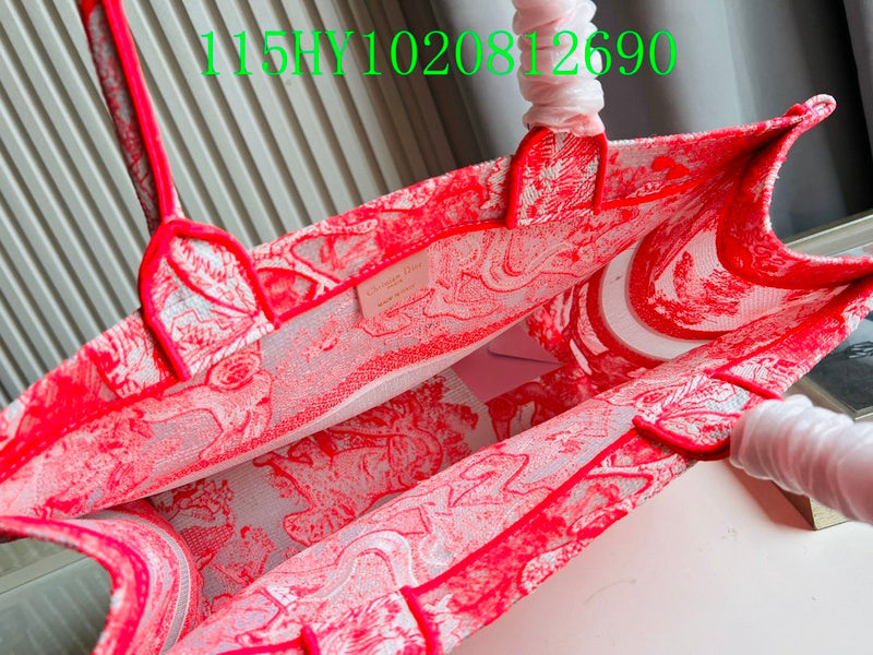 Christian Dior Luxury Bag - The Tote   264