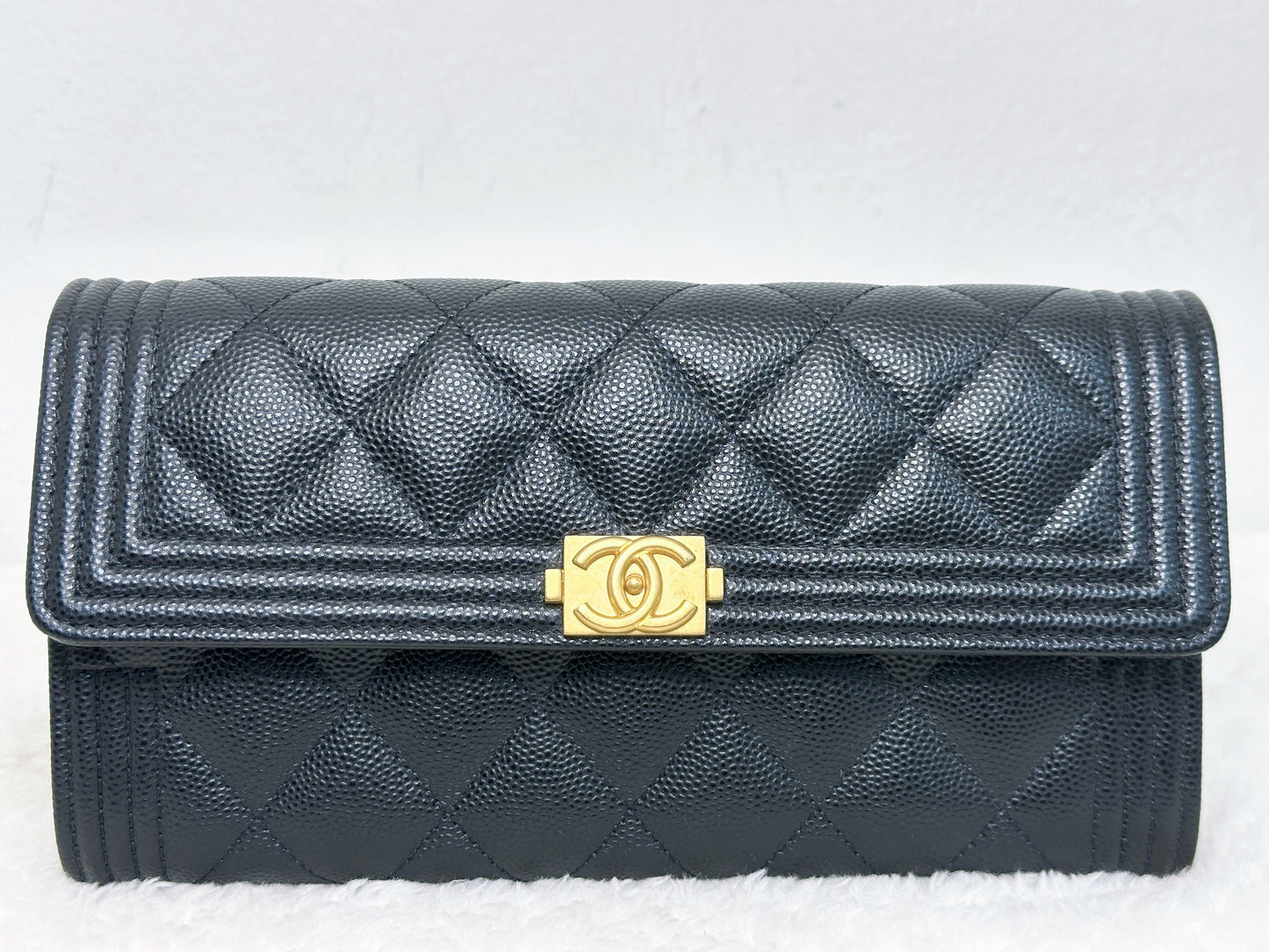 CHANEL Black Quilted Caviar Large Boy Gusset Flap Wallet 3199 holo card