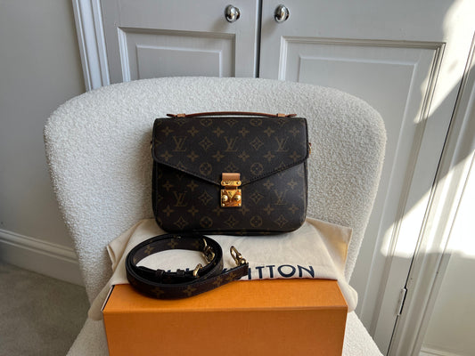 Louis Vuitton Pochette Metis Monogram (RRP £2,000)
