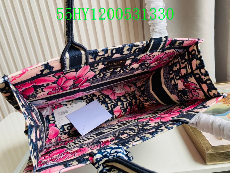 Christian Dior Luxury Bag - The Tote   243