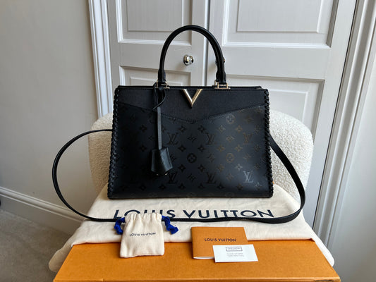 Louis Vuitton Monogram Cuir Plume Very Zipped Tote Black