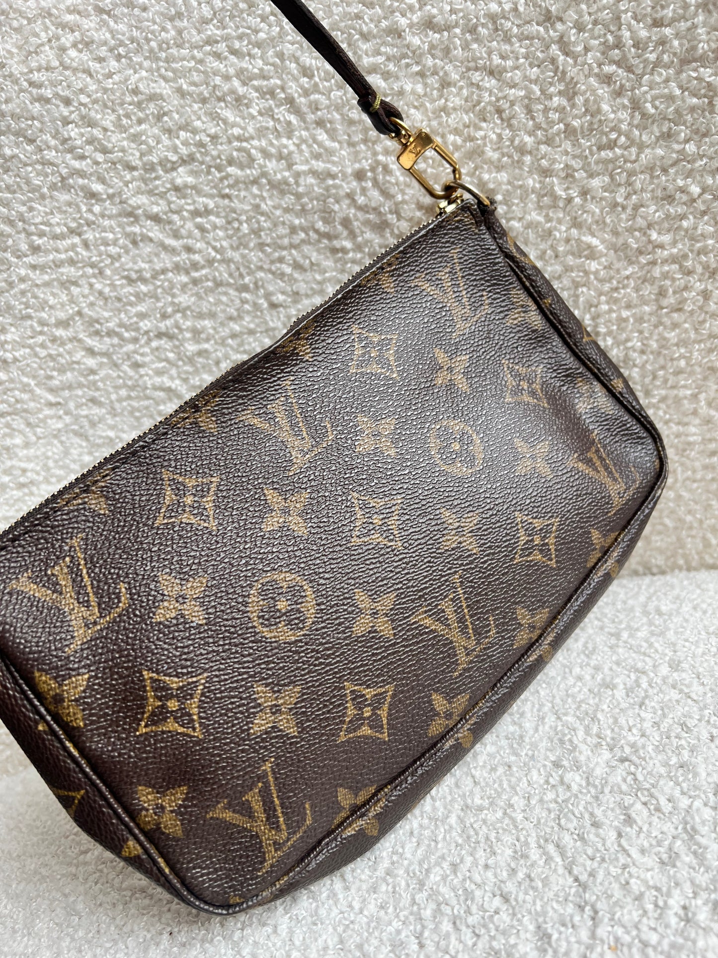 Louis Vuitton Vintage Pochette Accessoires Monogram